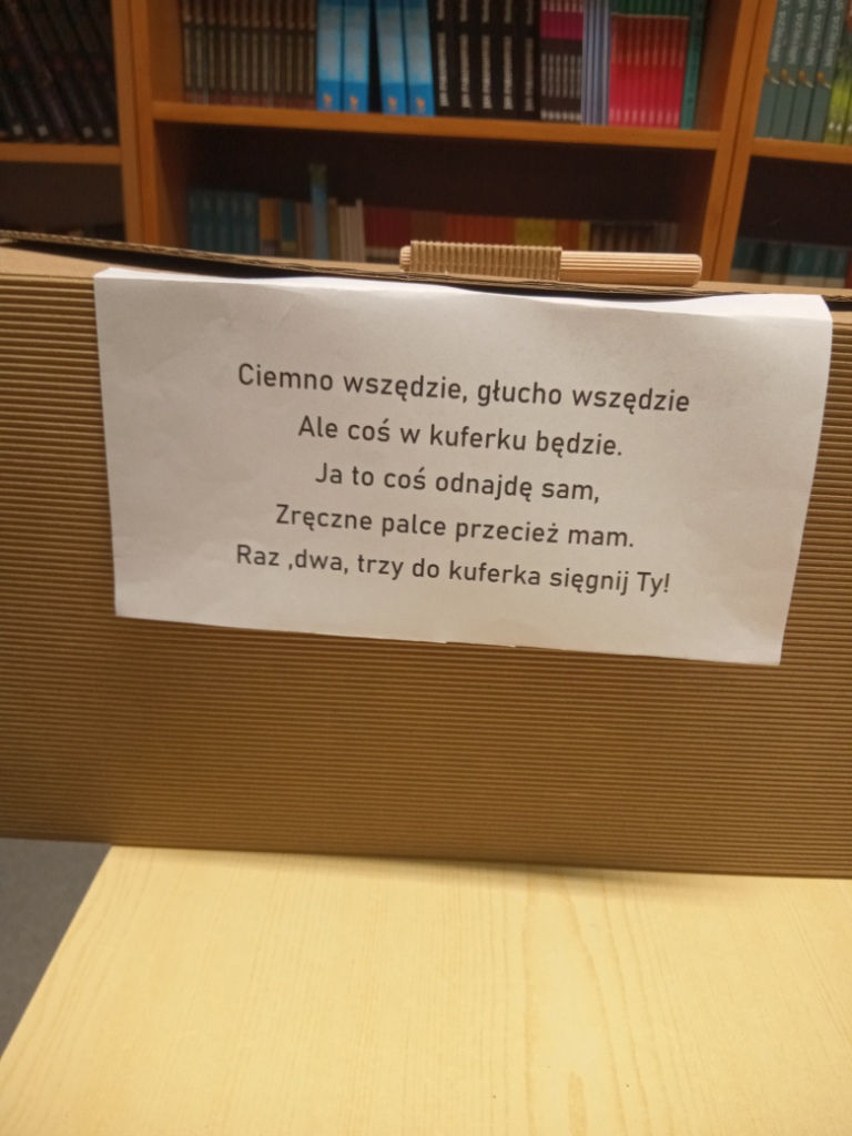 Biblioteka 2024 - Midzynarodowy Dzie Postaci z Bajek