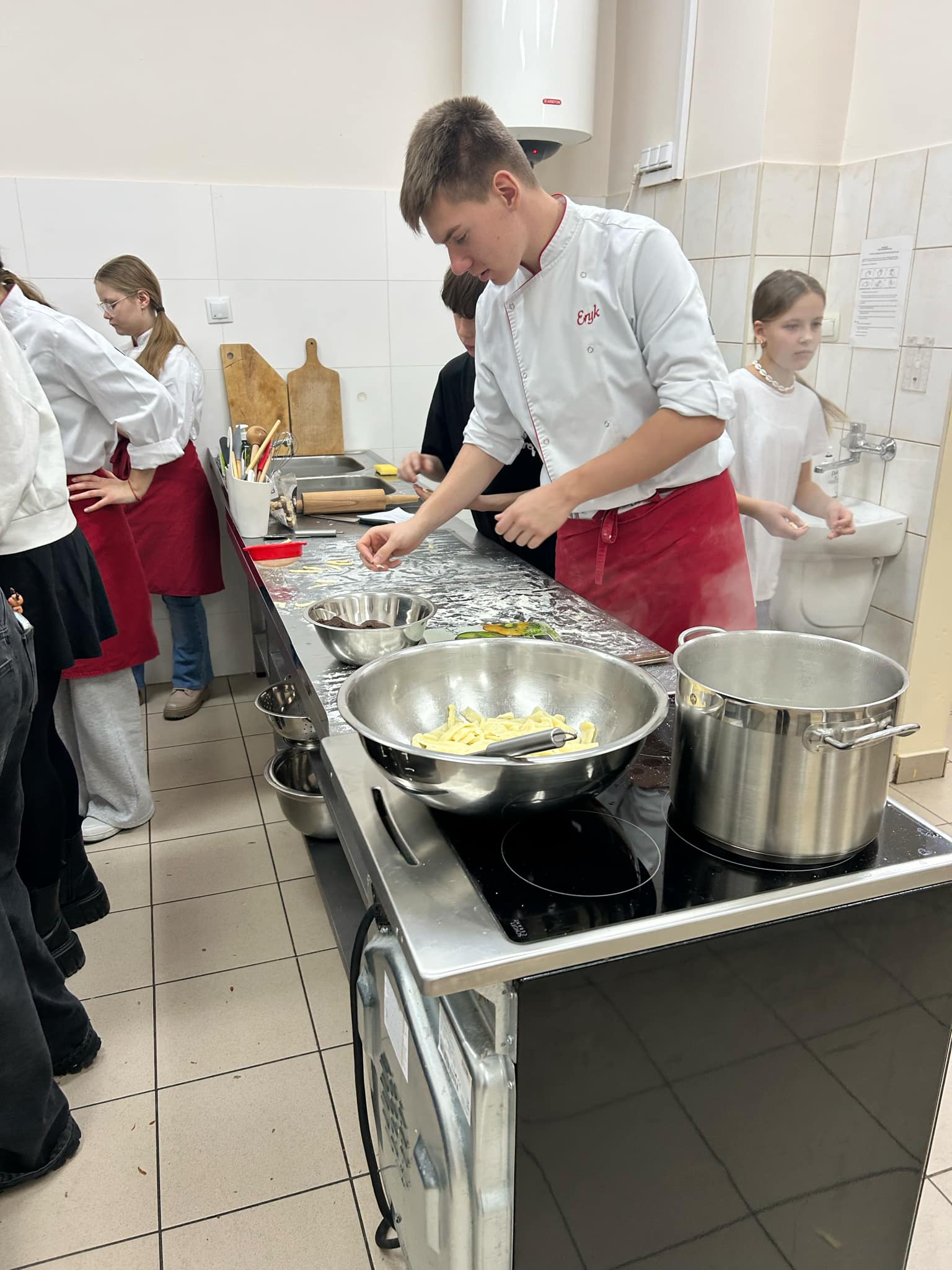 witeczne warsztaty kulinarne - Starsi dla modszych - modsi dla starszych