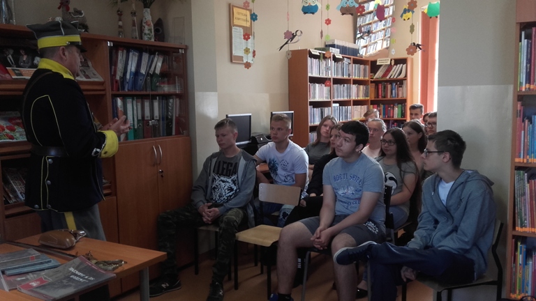 Spotkanie z pasjonatem historii panem Wojciechem Koterb w ramach Tygodnia Bibliotek  2018