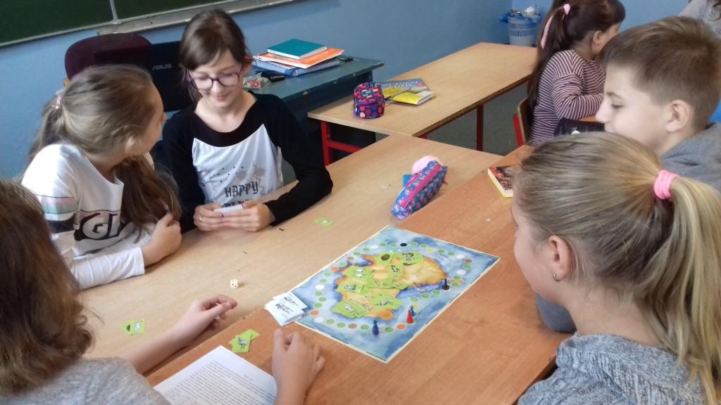 Gra planszowa Polowanie na antypodach na jzyku polskim w klasie V