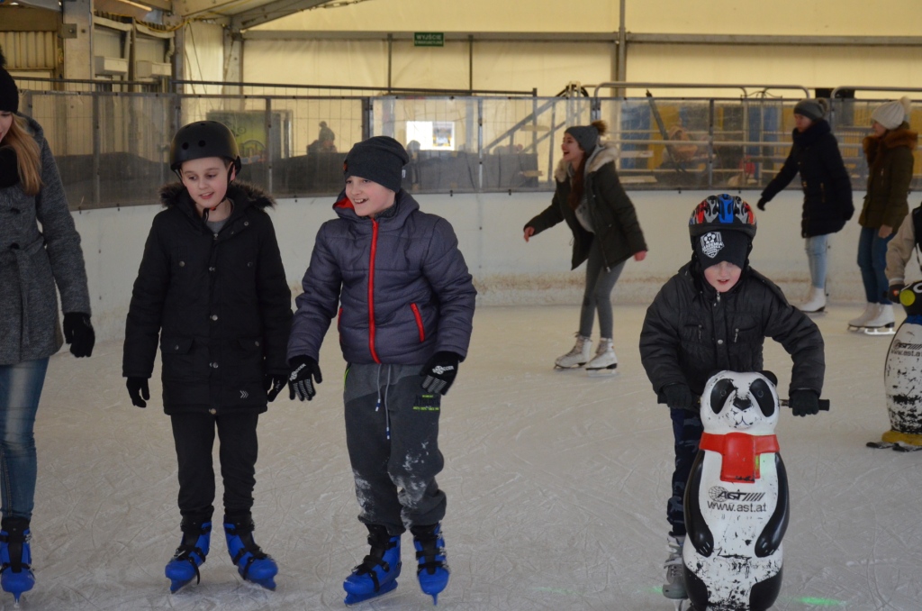 Wycieczka na lodowisko Malta w Poznaniu uczniw klas czwartych 2018