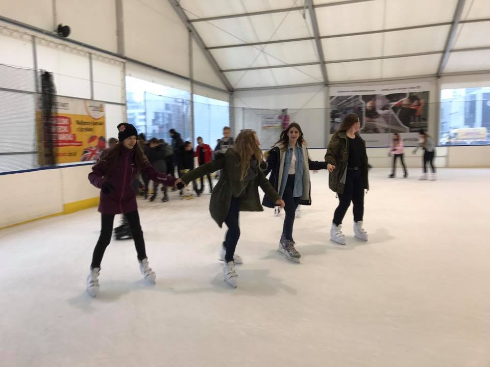 Wycieczka starszych uczniw naszej szkoy na lodowisko do Poznania 2018