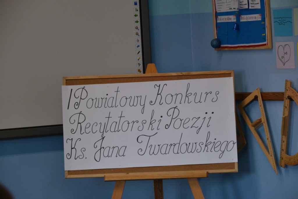 I Powiatowy Konkurs Recytatorski Poezji ks. Jana Twardowskiego