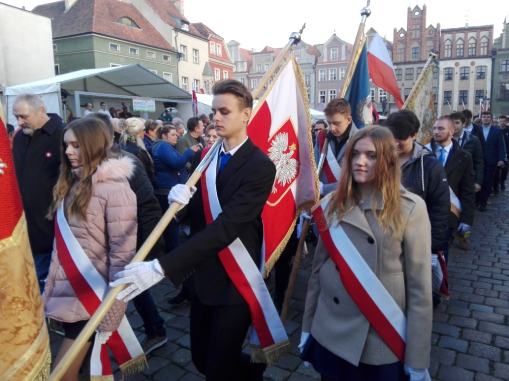 Poczet szkoy na uroczystociach w Poznaniu