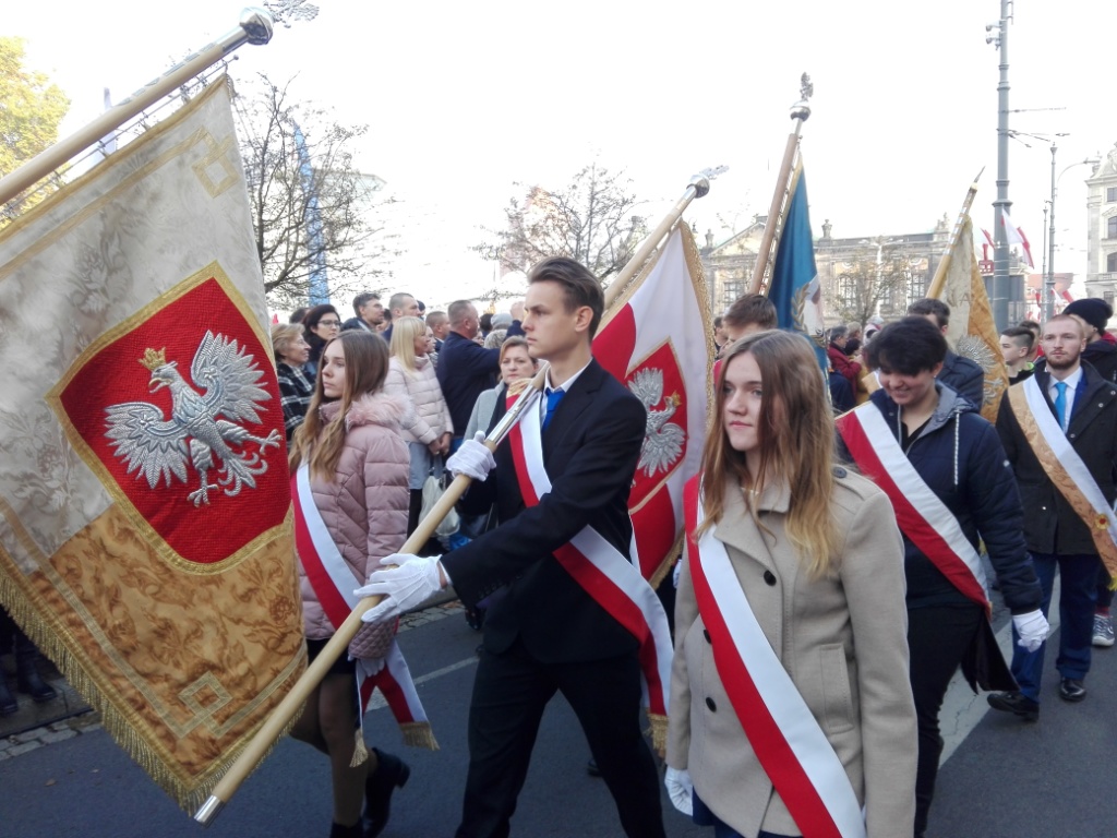 Poczet szkoy na uroczystociach w Poznaniu