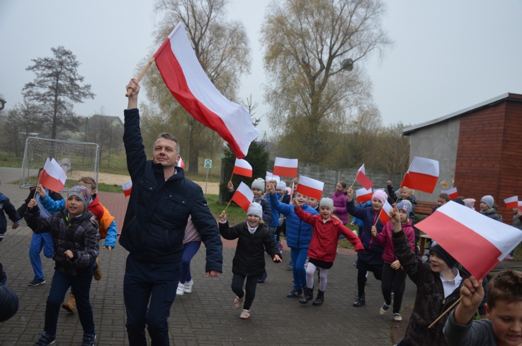 Sztafeta stu okre na 100. rocznic odzyskania niepodlegoci