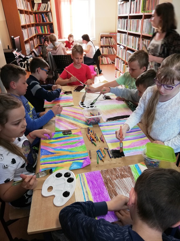 Warsztaty kamishibai w filii nr 2 Biblioteki Publicznej Miasta i Gminy Jarocin