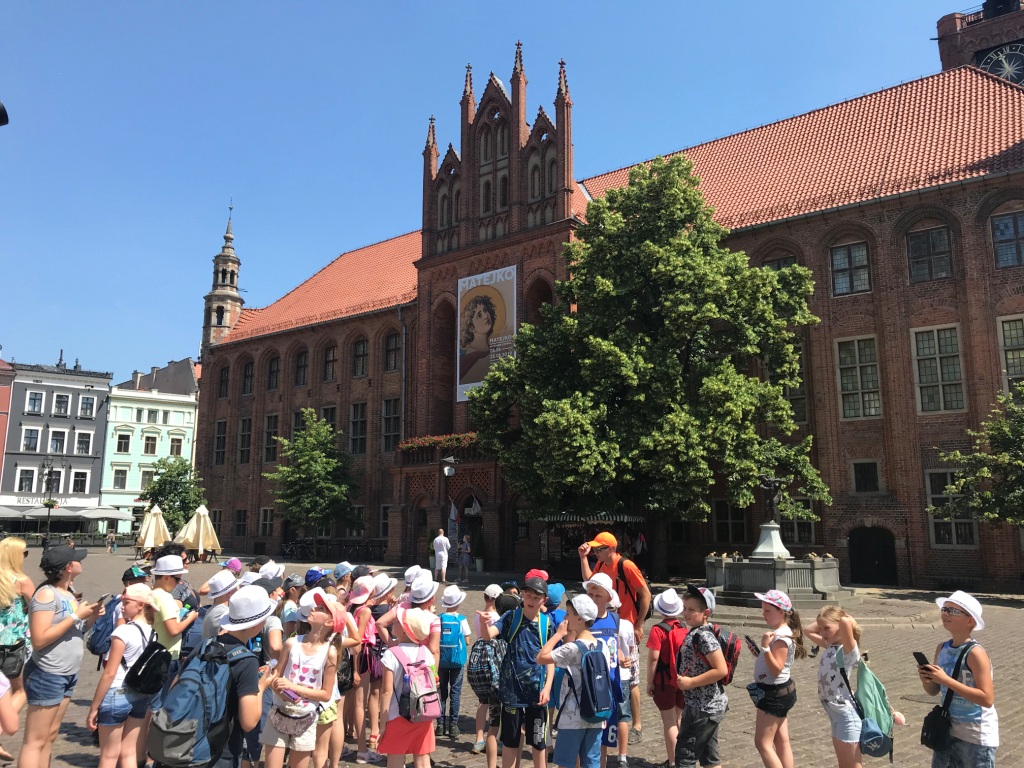 Wycieczka uczniw klasy trzeciej i czwartych do Torunia