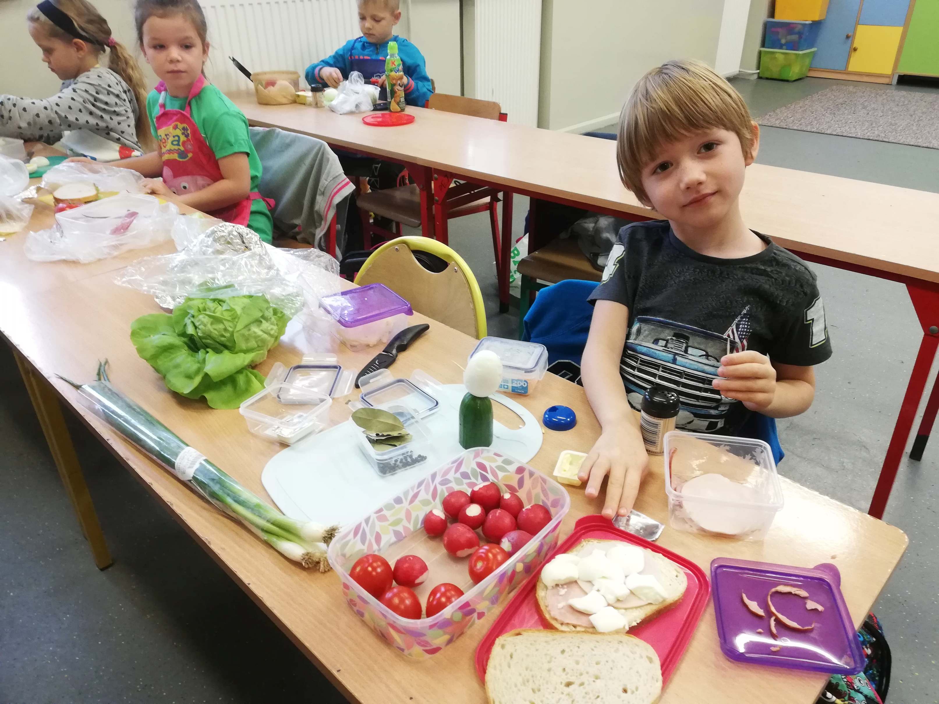 Realizacja programu Owoce i warzywa w szkole w klasach pierwszych