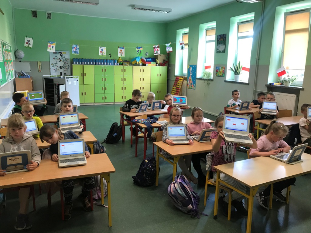 wita majowe na informatyce w klasach pierwszych