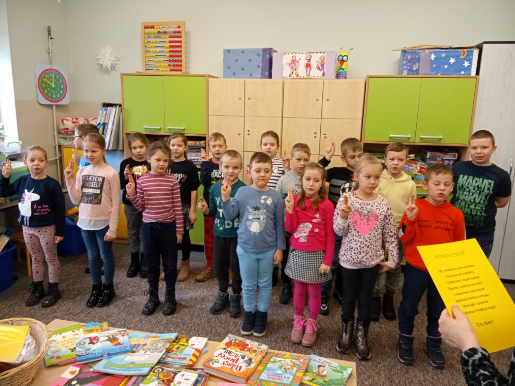 Pasowanie uczniw na czytelnikw biblioteki szkolnej 2023