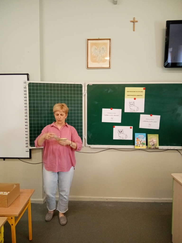 Biblioteka szkolna - Lekturowe Potyczki Pierwszoklasistw