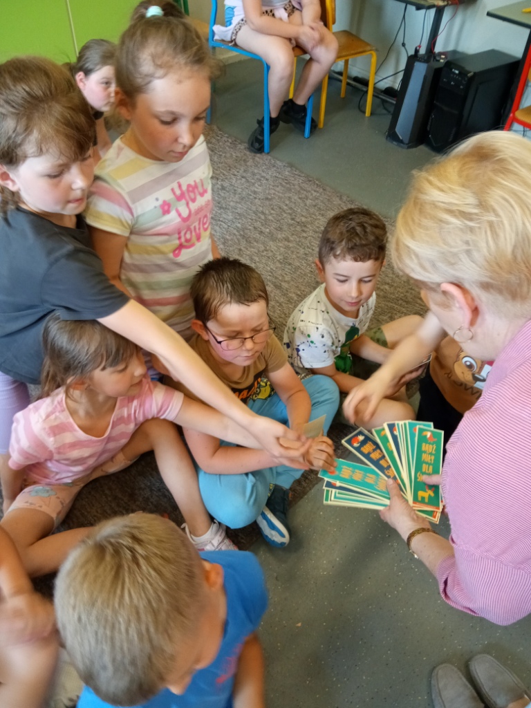 Biblioteka szkolna - Lekturowe Potyczki Pierwszoklasistw