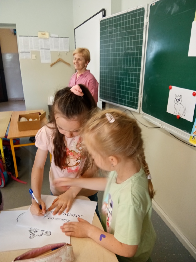 Biblioteka szkolna - Lekturowe Potyczki Pierwszoklasistw