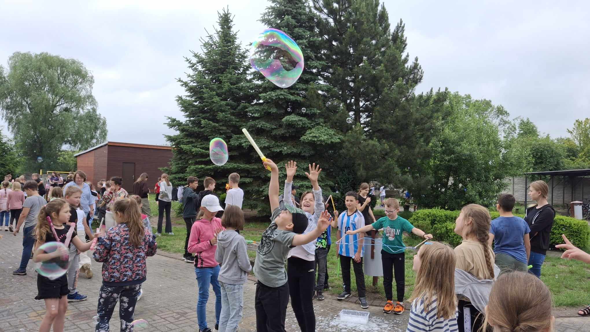 II Szkolny Festiwal Baniek Mydlanych