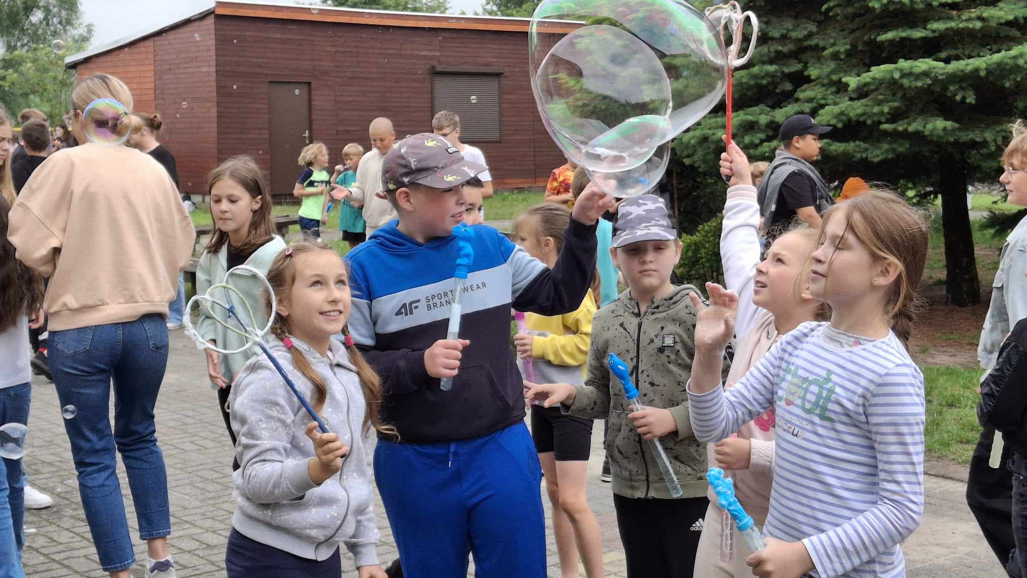 II Szkolny Festiwal Baniek Mydlanych