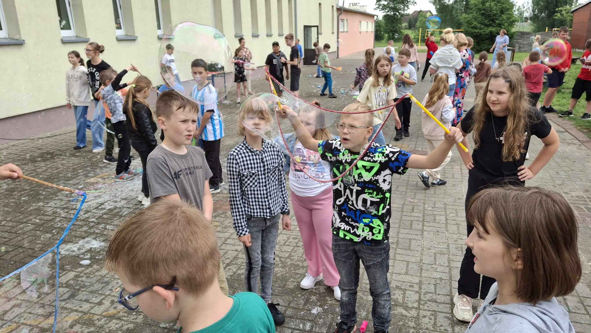 II Szkolny Festiwal Baniek Mydlanych