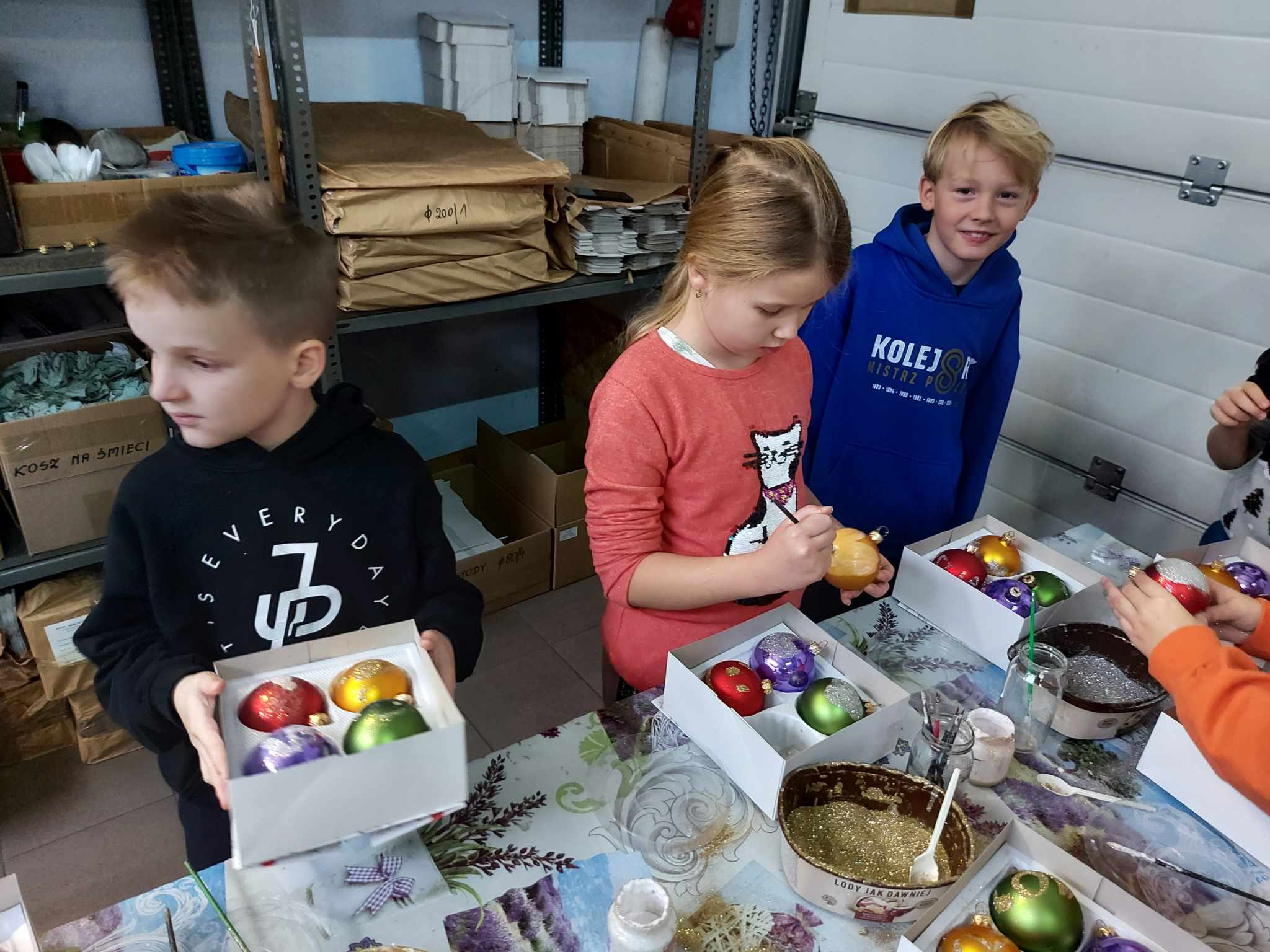 Wycieczka klas II do fabryki bombek LOTOS-duo w Nowej Obrz