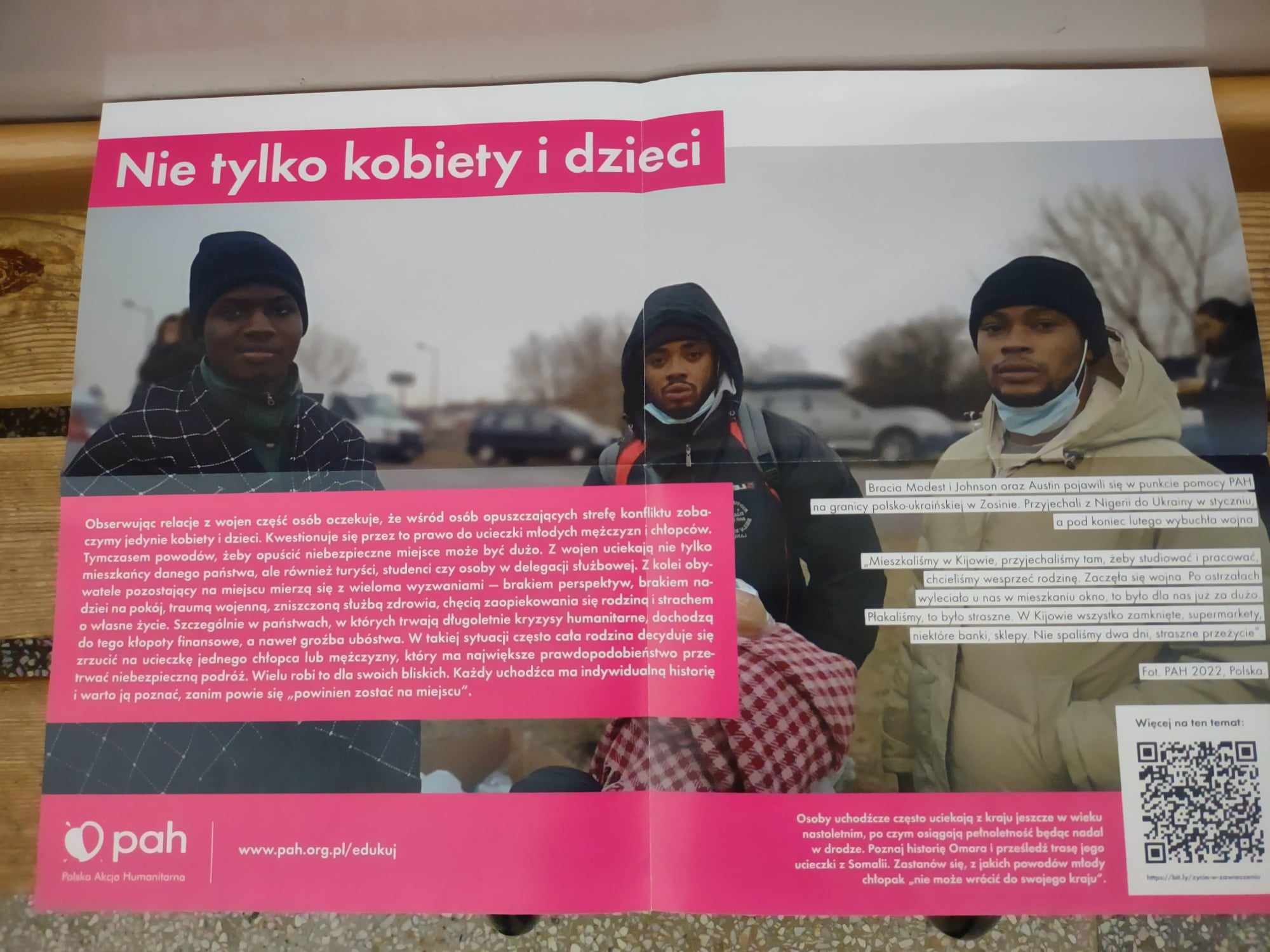 Wystawa plakatw Polskiej Akcji Humanitarnej Wojna i pokj