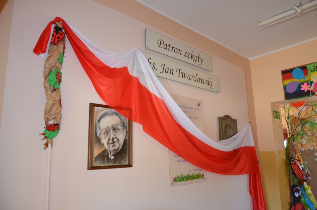 Uroczystość 800-lecia Ciświcy, 185-lecia szkoły oraz nadanie Szkole Podstawowej nr 3 w Jarocinie imienia ks. Jana Twardowskiego