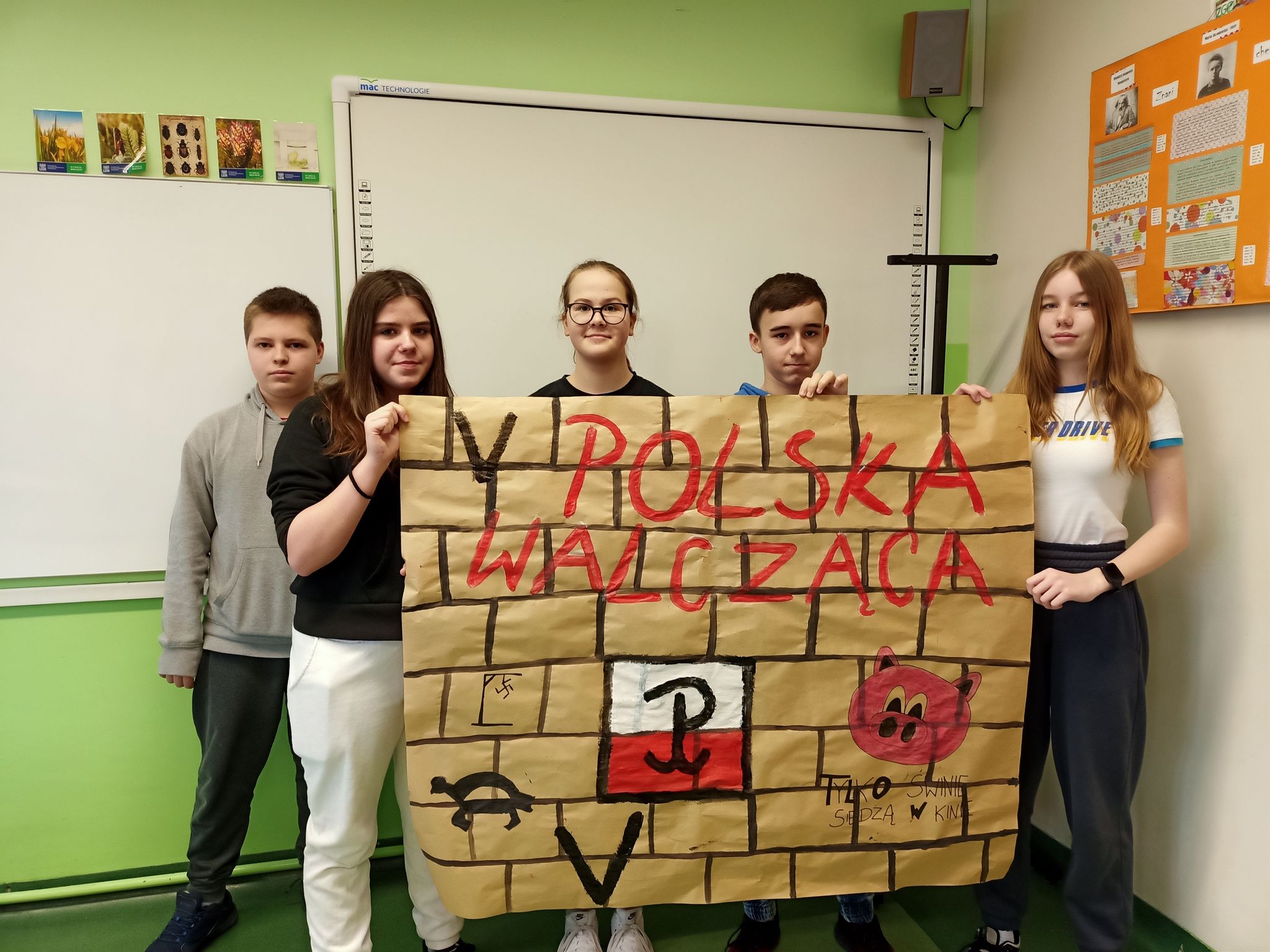 Polski - Warszawskie mury - pamitka tragicznej historii 8b