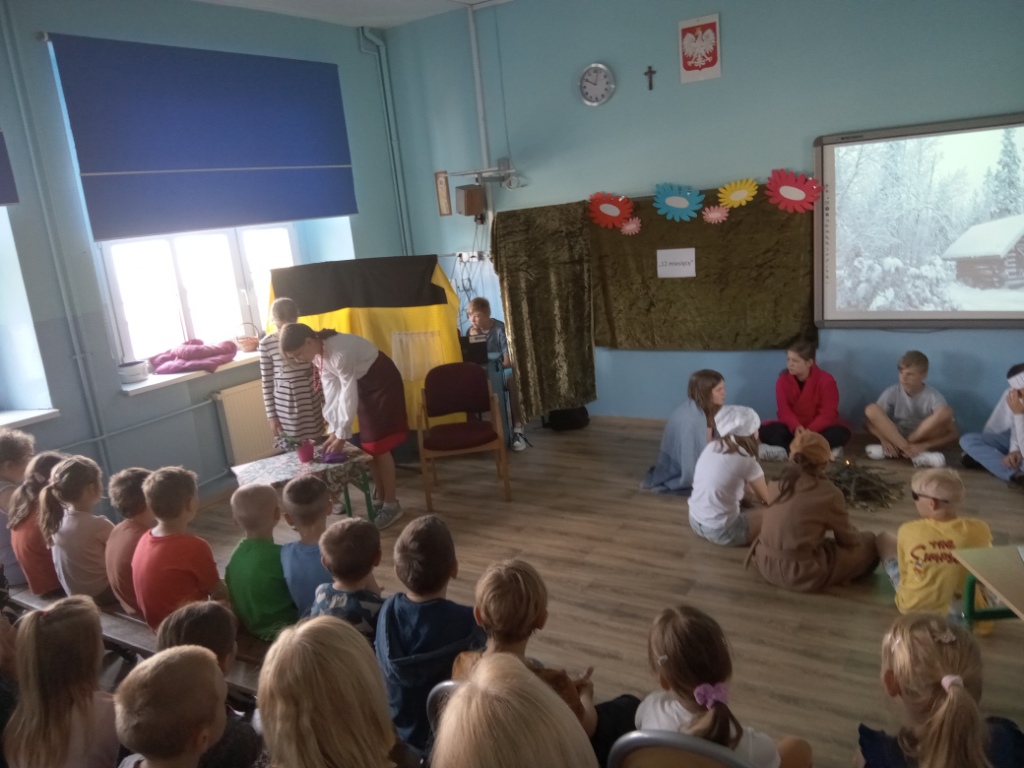 Przedstawienie Dwanaście miesięcy 5b