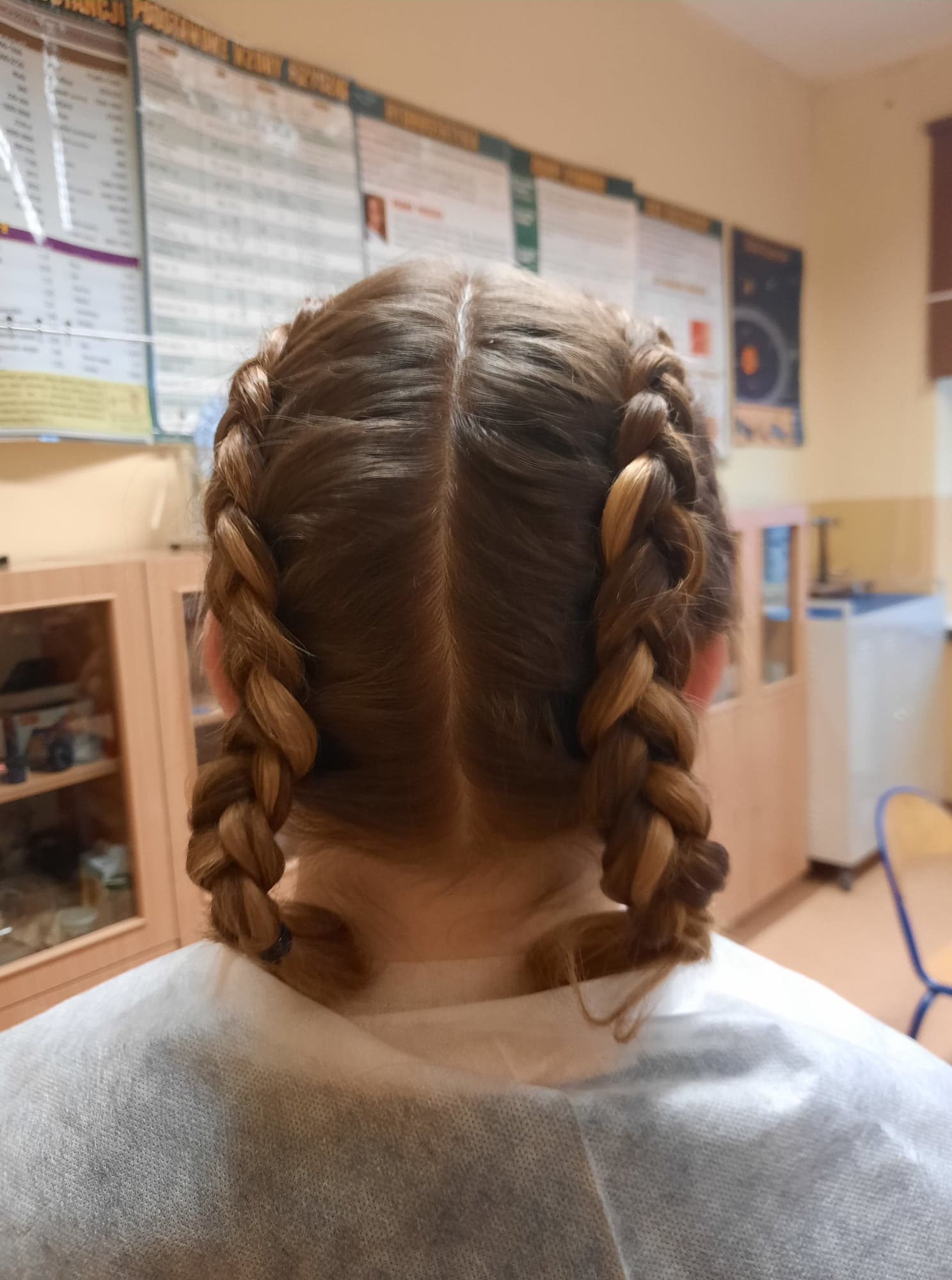 Zajcia warsztatowe z fryzjerstwa w klasie 8a