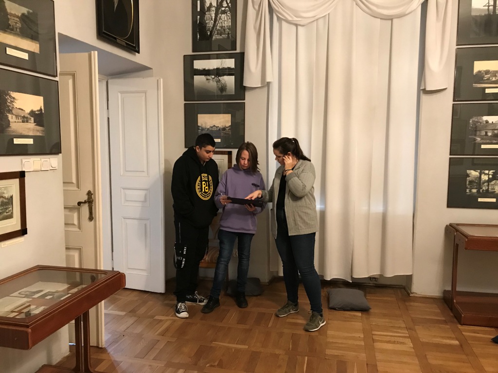 Zajcia warsztatowe i zwiedzanie paacu w mieowie